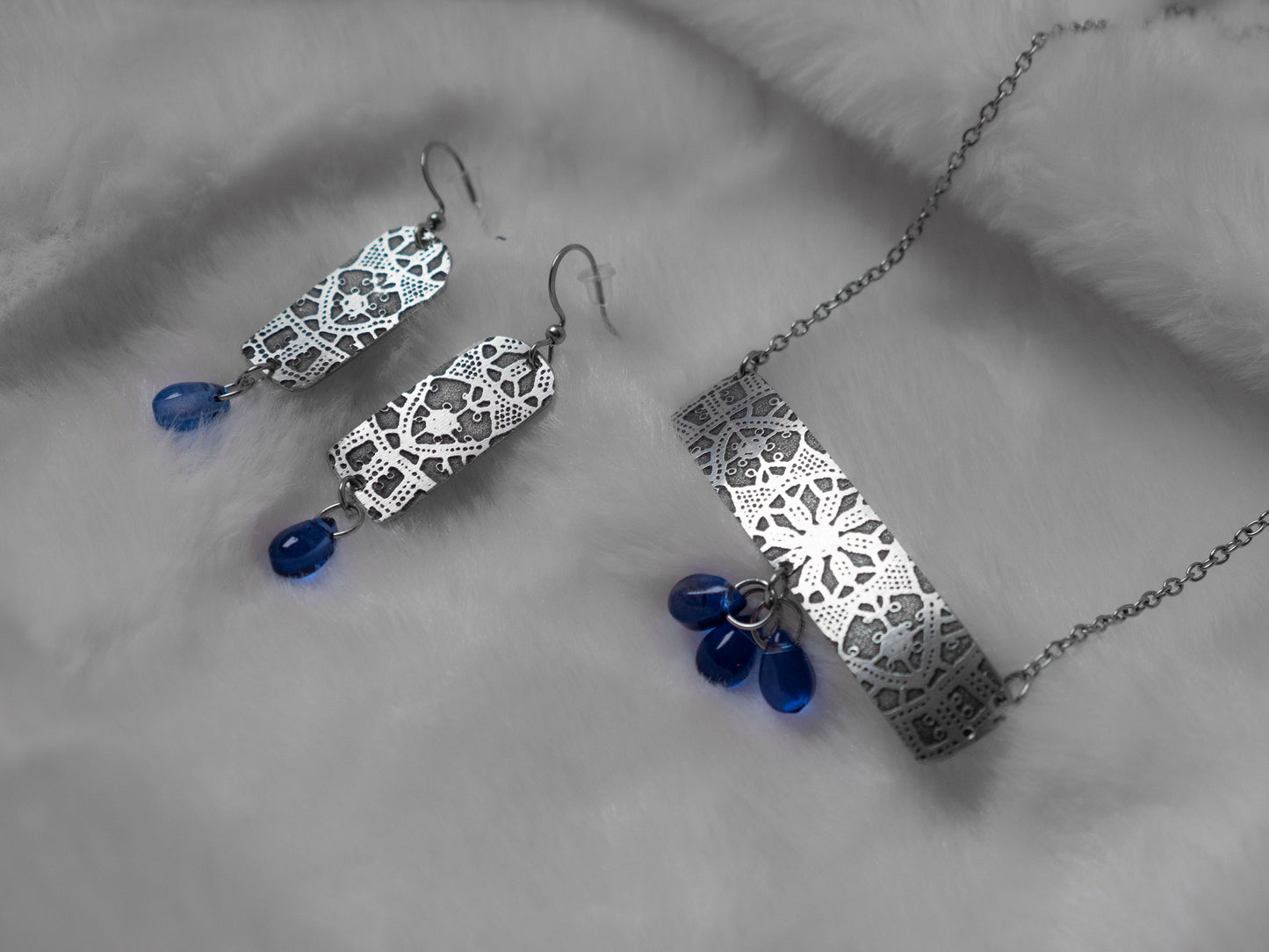 Rain Drop Earrings And Necklace Set