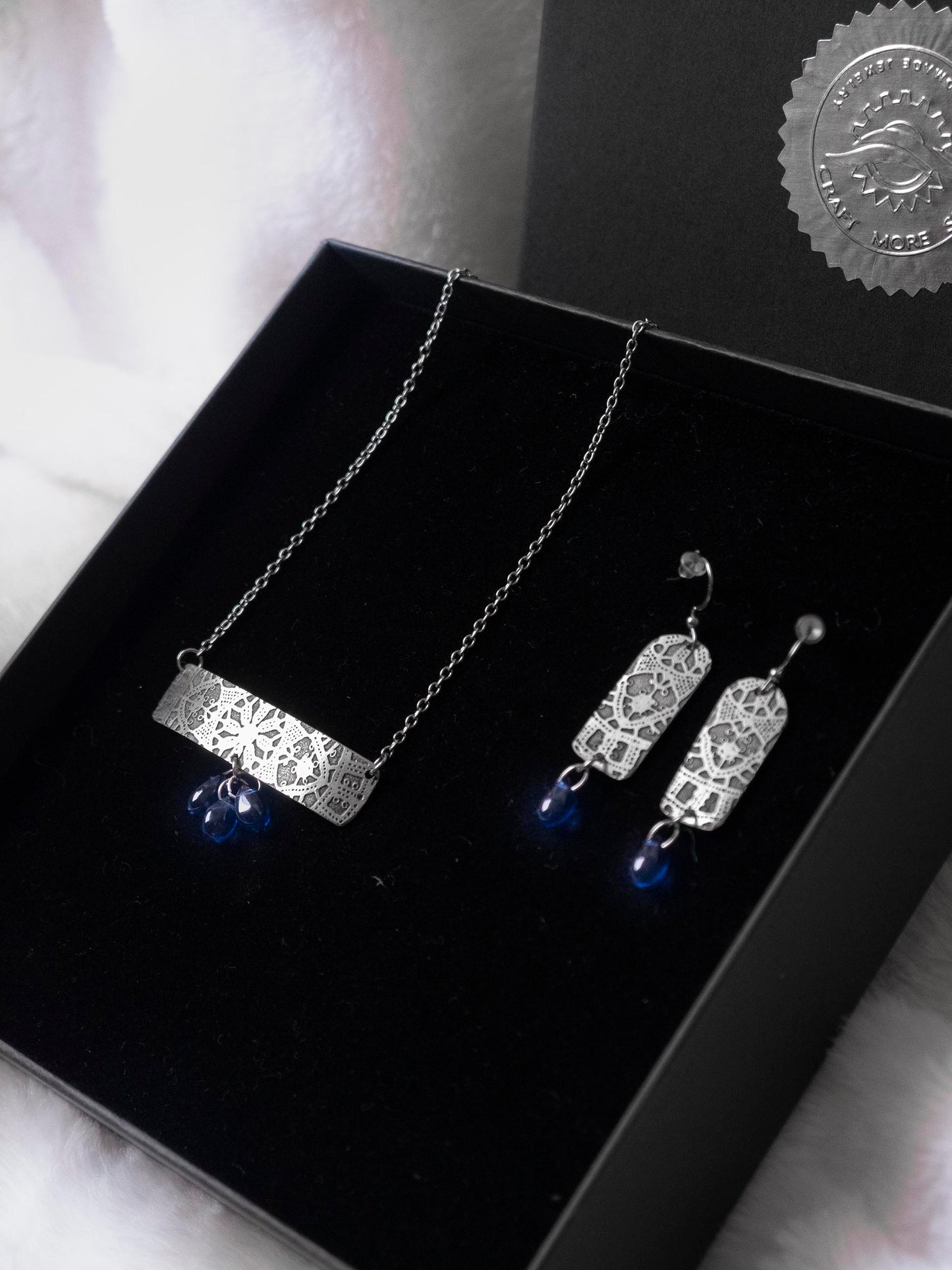 Rain Drop Earrings And Necklace Set